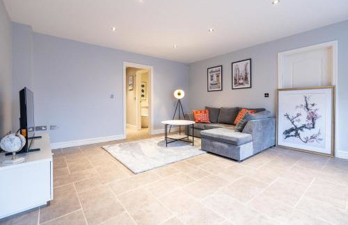 Shenley House- Premium Stay, Private Parking for multiple cars, Sleeps 6, 2 Bedroom, 2 Ensuites, Central MK - Foto 14