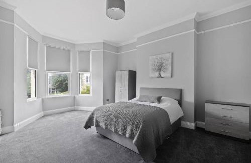 Brand New Huge 2 Bedroom Ground Floor Flat - Foto 2