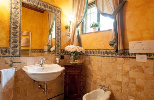 Romantic farmhouse villa Pallina to sleep 5 guests - Photo 33
