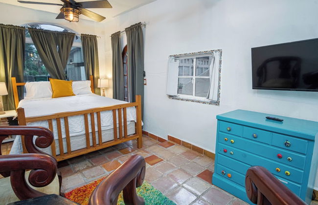 Splash Into Vacation 6BR Home w/ Pool & Waterslide - Foto 11