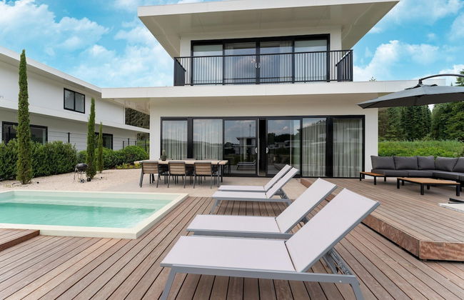 Villa With Sauna and Heated Pool Near Harderwijk - Photo 1