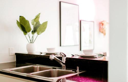 Neon Cool with Pool Clarksville by DT FREE PARKING - Foto 28