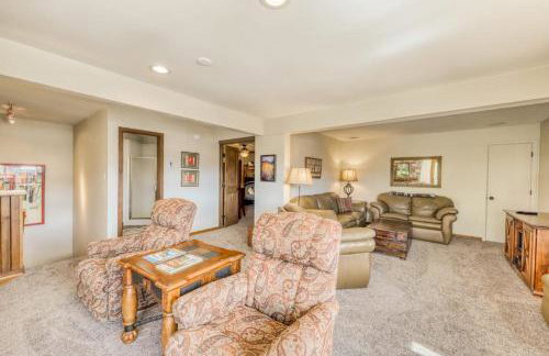 Beautiful Mountain View Condo - Photo 22