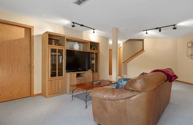 Peaceful Pines 5 BR Home with Jacuzzi - Foto 18