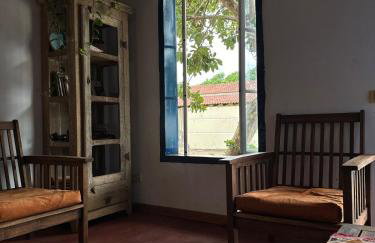 Casa histórica na rua da praça - Foto 2