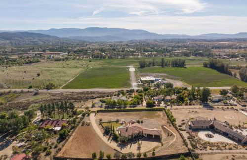 Villa de la Sky Ranch Sprawling Tuscan Villa in Wine Country - Foto 19