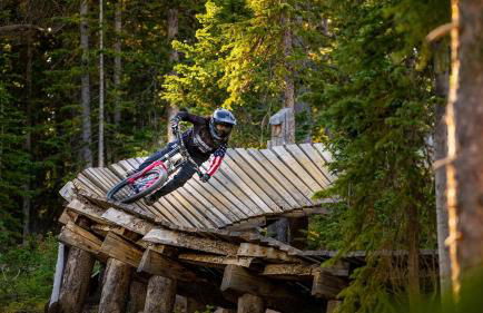 Cozy Downtown Condo with Jacuzzi 5 Min to Resort - Foto 9