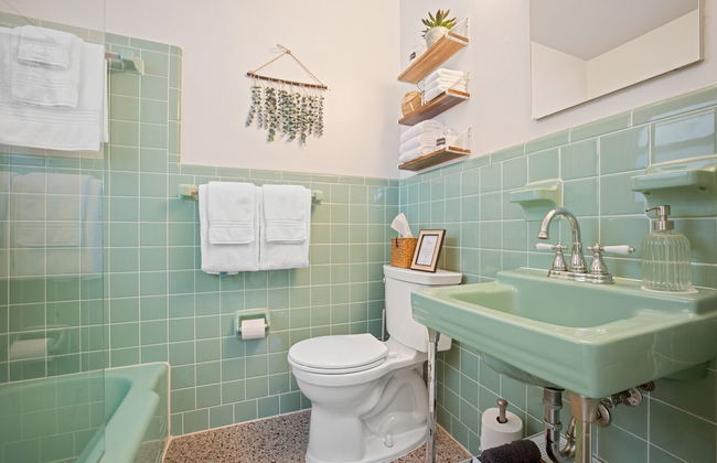 Modern Downtown Bungalow - Foto 16