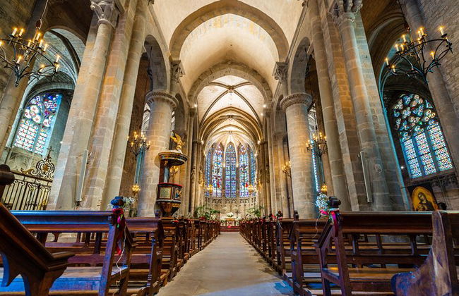 Un recorrido autoguiado por la antigua basílica de Carcasona - Foto 1