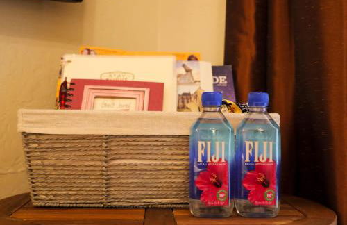 RedTail Inn - 3 Suites Sleeps up to 12 - Foto 49