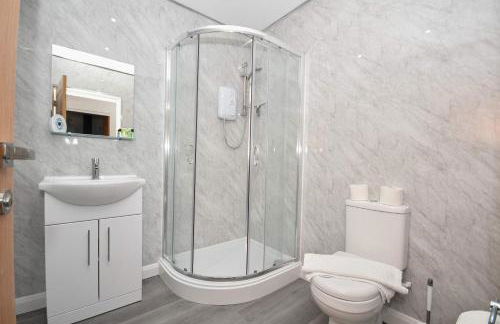 Modern 1 Bedroom Apartment in Morley with Parking - Foto 5