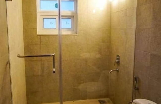 Bellevue Luxury Apartments - Photo 5