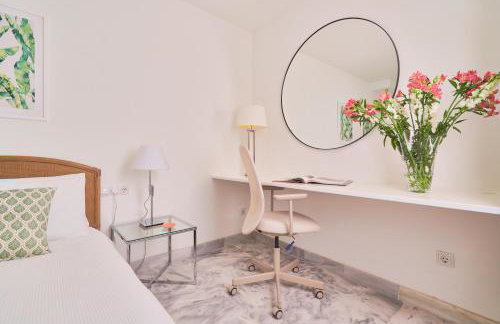 Modern City Centre Apartment w/ Terrace & Fast WIFI - Foto 23