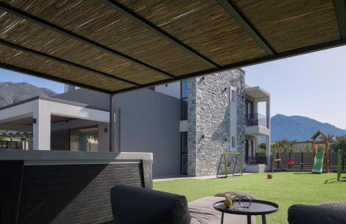 Monti Luxury Villa, with Heated Pool & Hot Tub - Foto 15