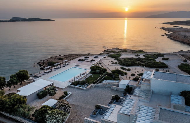 Ambassador Luxury Villas - Photo 1