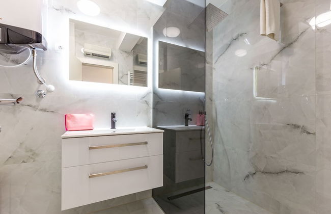 Exquisite Prestige Luxury Apartments With Shared Pool - Photo 55