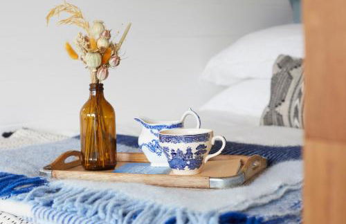 The Cabana Luxury Award Winning Tiny Home with Hot Tub and Private Garden 2 mins Walk to Ryde Beach - Photo 26