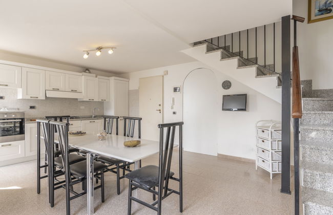 2 bedroom Apartment in Ventimiglia with swimming pool and garden - Photo 7