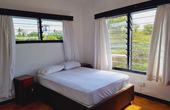 Lux Suites Sanuna Villas Diani - Foto 1