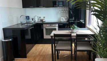 Perfect-City-Centre Apartments - Photo 5