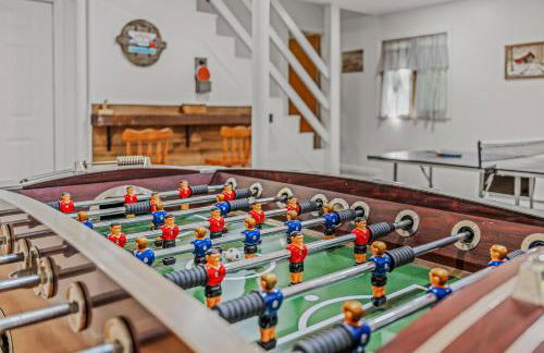 Chesnutt Cabin - Riverfront, Fire Pit, Game Room, Wifi, Screen Porch, View, King Bed - Foto 28