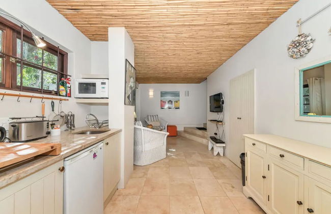 Tropical 1BD Hideaway Near Queens Beach, Fresnaye! - Foto 7