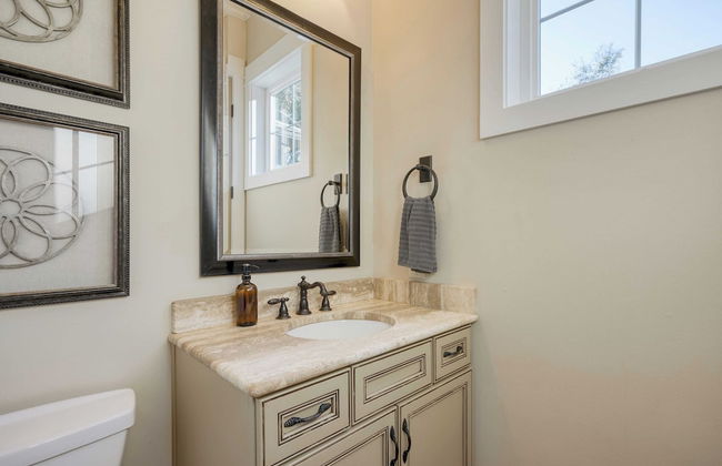 Blackwater Bay Hideaway by Avantstay Waterfront, Pool, Dock, Hot Tub - Photo 36