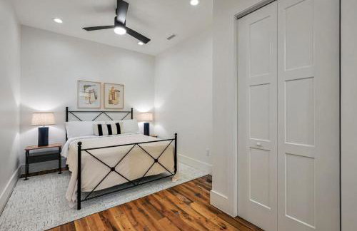 Impressive 2 bed 2 and a half bath City Center Condo with EV Charger - Foto 14