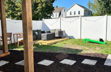 Large Five Bedroom house with outdoor patio with Jacuzzi and television! - Foto 67