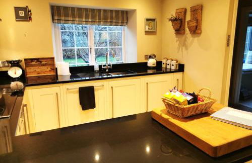 Historic, traditional & Spacious Wiltshire Cottage - Foto 6