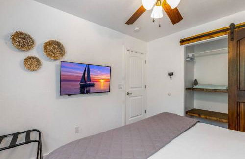 Cozy Cottage • 2 King Beds • Grove • Kayaks • Washer/Dryer - Foto 22