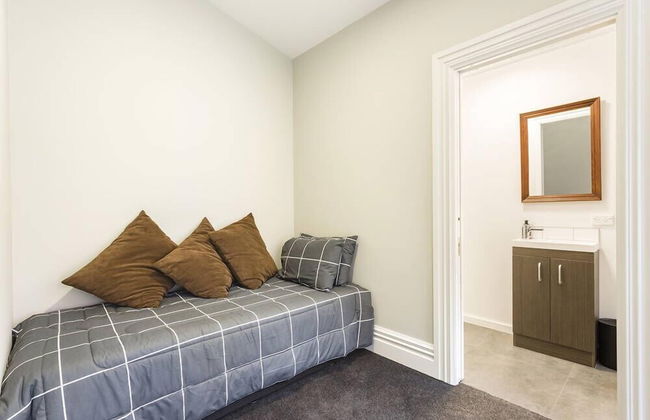 The Stuart St Terraced House - Photo 2