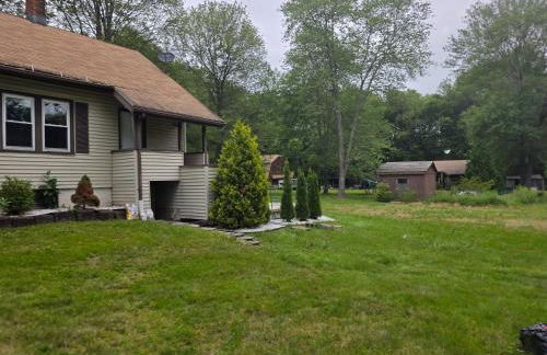 Charming 3 bedroom 2 bath home in Bloomfield with wishing well - Foto 61