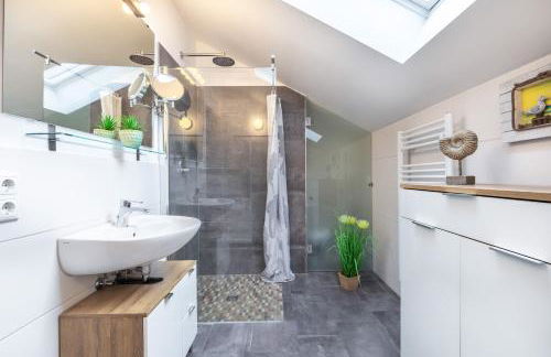 Salzhaff StrandHäuser mit Kamin und Terrasse OFC 17 - Foto 31