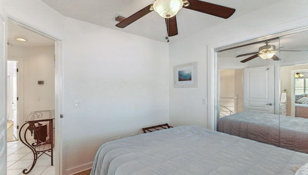 Breathtaking Beach Front House 3 Bedroom Home by RedAwning - Foto 5, Habitación