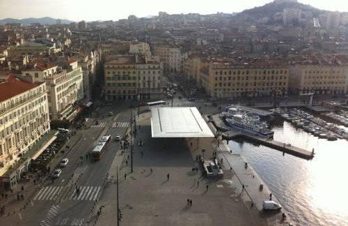 Appartement terrasse proche vieux-port - Photo 23