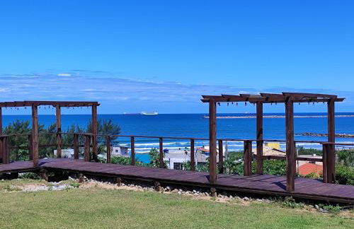 Chalé com Piscina Aquecida - Vista Panorâmica da Praia, a 200m do Mar, Sala de Jogos, Academia e Churrasqueira - Photo 4