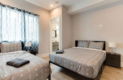 Luxury Modern 4 Bedroom 3 Bathroom Home with Rooftop Deck #2 - Photo 39