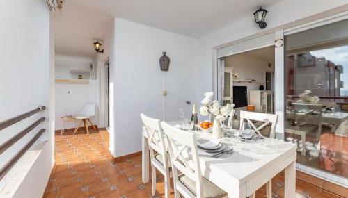 Coastal Escape & Sea Views by Domvia - Photo 5