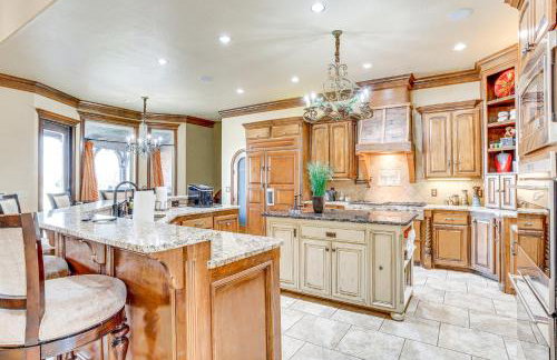 Spacious Edmond Vacation Rental with Shared Pool! - Foto 2