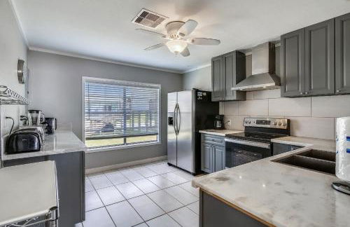 Bermuda Beachfront by Ryson Vacation Rentals - Photo 17