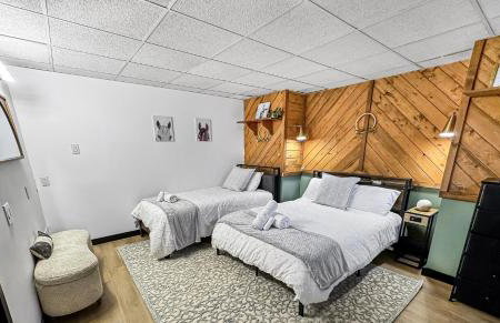 Luxe Farmhouse Chalet Sleeps 12 in Lake Harmony! Lakeview, Hot Tub, Fire pit, Games - Foto 53