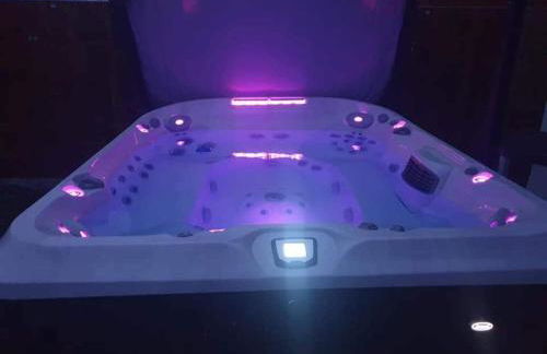 Spacious 5 Bed & Hot Tub Sleeps 12, near Stratford upon Avon - Foto 27