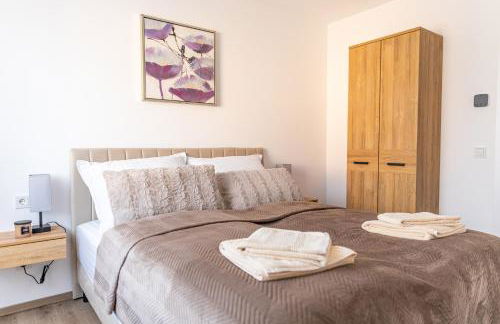 SmartStay Apartment 91 m2, Balkon, Parkplatz, Self Check-in, 2 WCs, Kaffeevollautomat - Foto 16