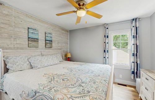 2 Mi to Beach! Hot Tub Haven in Michigan City - Foto 17