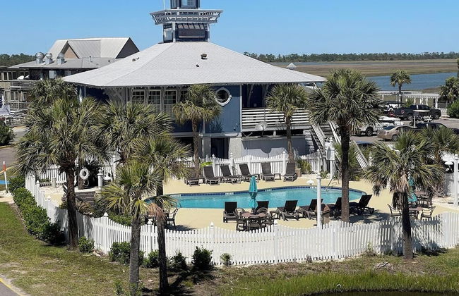 Charleston-style Row House Featured on Hgtv w/ Wifi & Creek Views - Photo 22