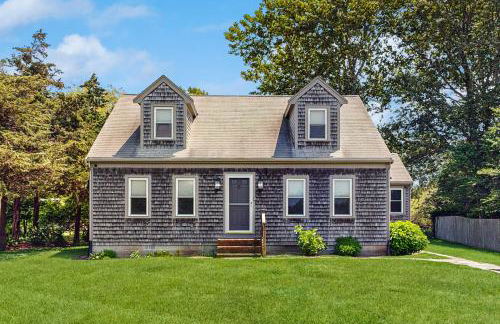 1 Mi to Dtwn Nantucket! Family Getaway with Deck - Photo 3