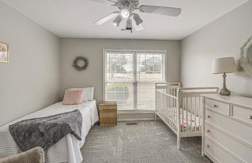 Waterfront Kansas Home with Private Fire Pit! - Foto 23