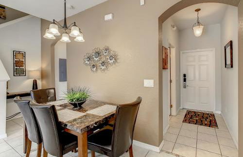 Charming & Cozy Getaway! Lazy River! - Foto 7