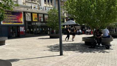 Le Jardin Darcy Liberté Hyper centre gare-ville parking public payant dans la rue - Foto 2